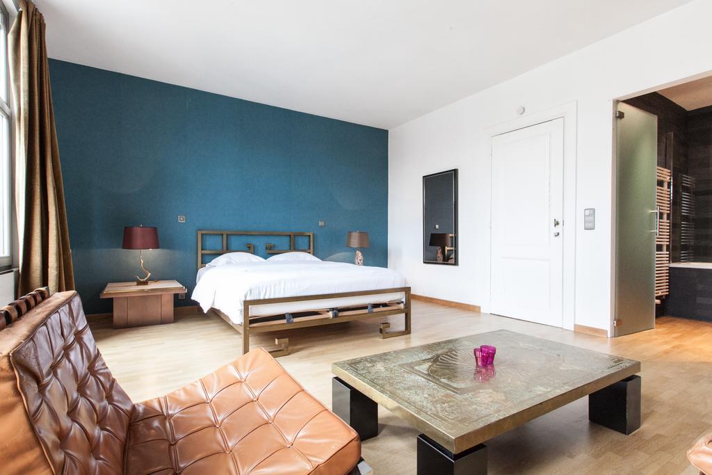 B&B Quatre20Cinq Antwerp Exterior photo